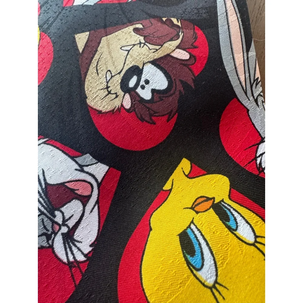 Looney Tunes Men's Black and Red Character Print Tie - Picture 2 of 6